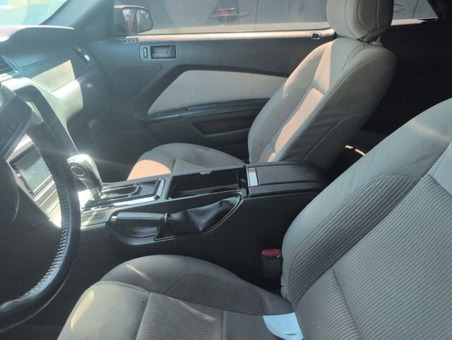 2014 Ford Mustang V6