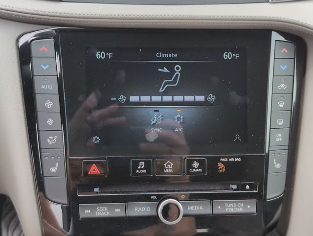 2024 INFINITI QX50 LUXE