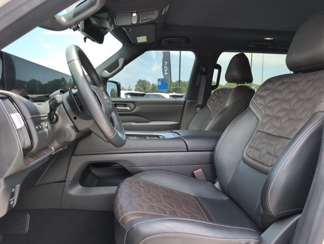 2025 Nissan Armada Platinum