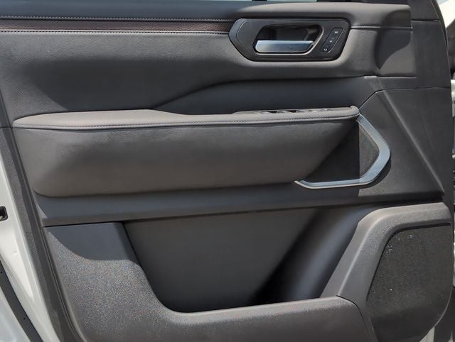 2025 Nissan Armada Platinum