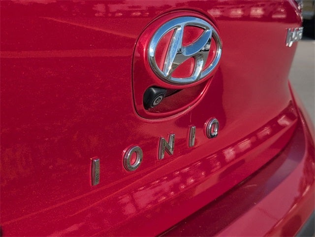 2022 Hyundai Ioniq Hybrid SE