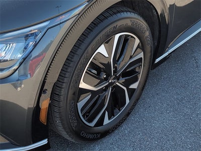 2022 Kia EV6 Wind