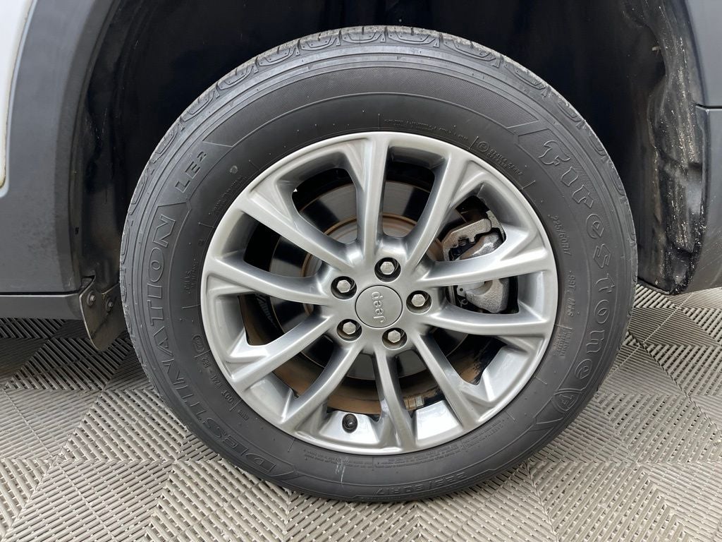2022 Jeep Cherokee Latitude Lux