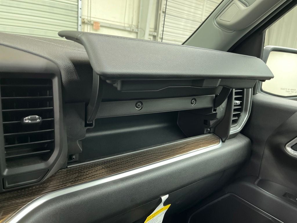 2025 Chevrolet Silverado 1500 LT LT1
