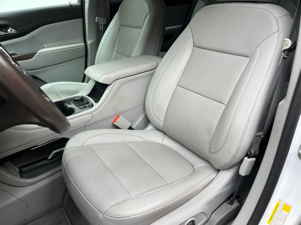 2021 GMC Acadia SLT