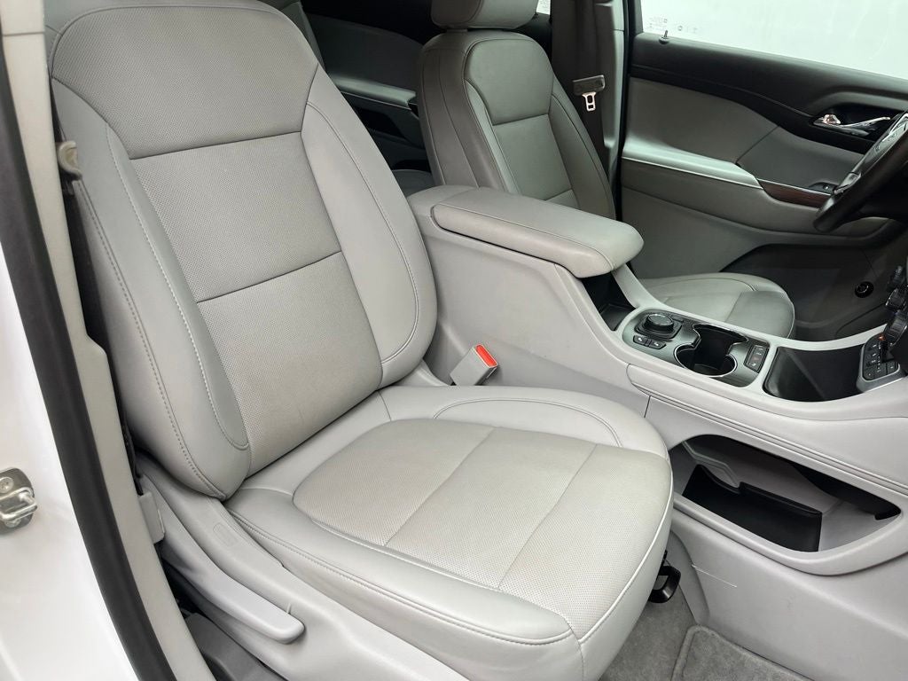 2021 GMC Acadia SLT