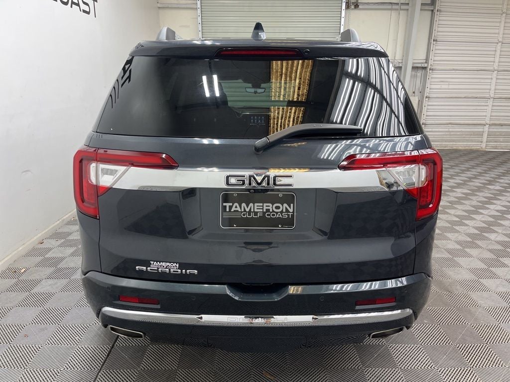 2022 GMC Acadia Denali