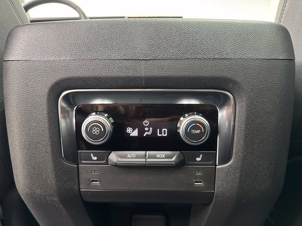 2027 GMC Yukon AT4