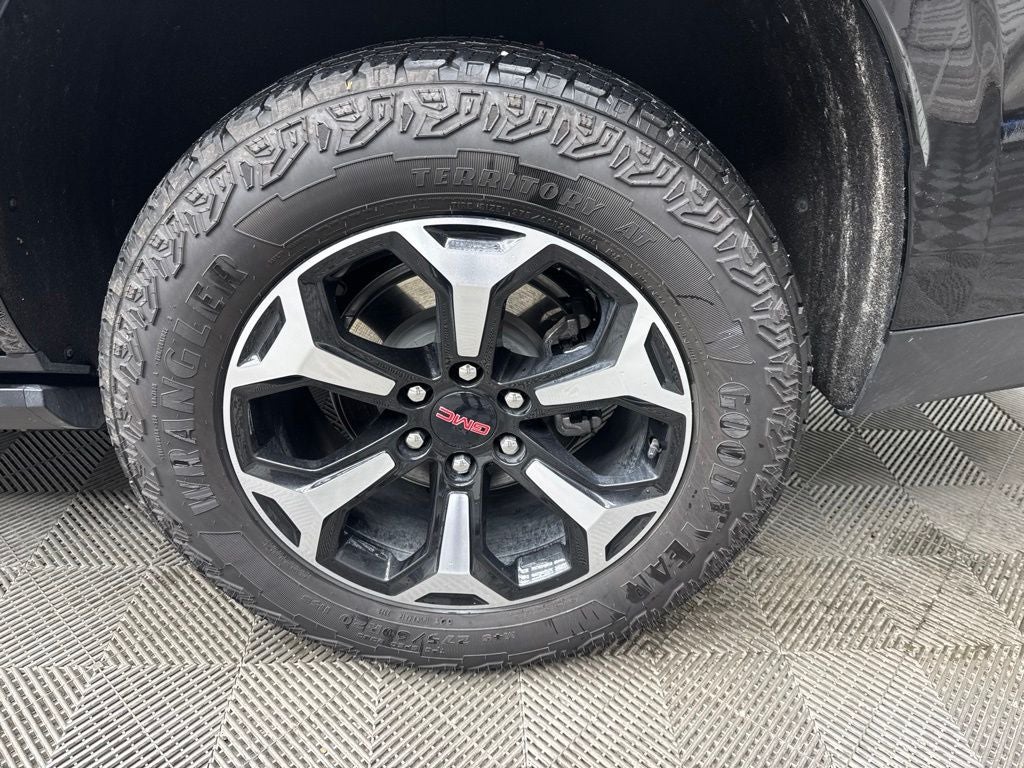 2025 GMC Yukon AT4