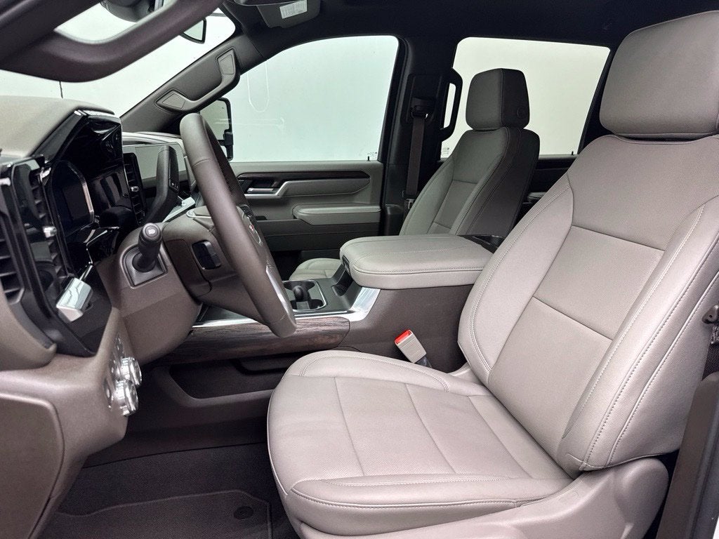 2026 GMC Sierra 2500HD SLT