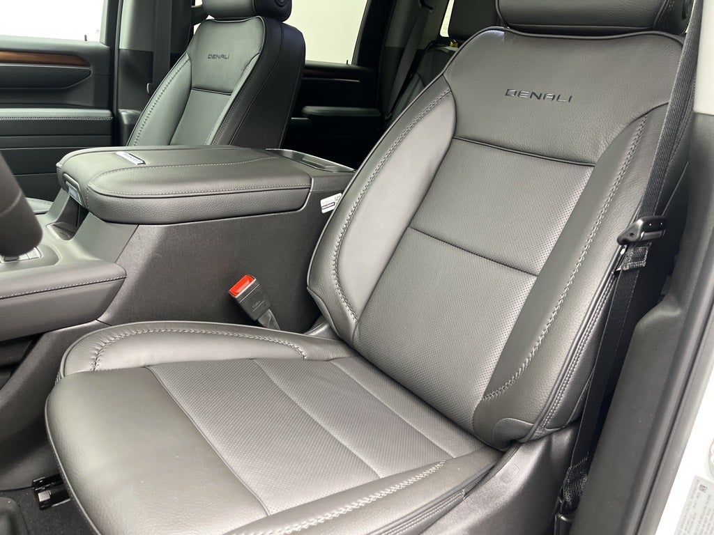 2026 GMC Sierra 2500HD Denali