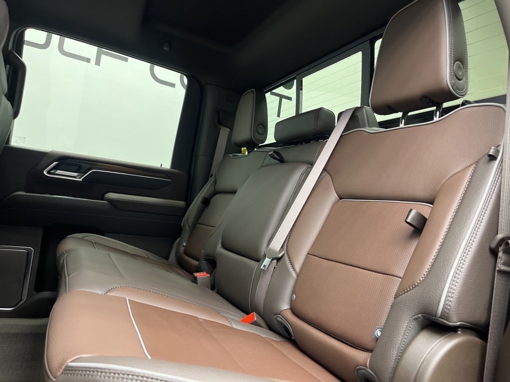 2025 GMC Sierra 2500HD Denali