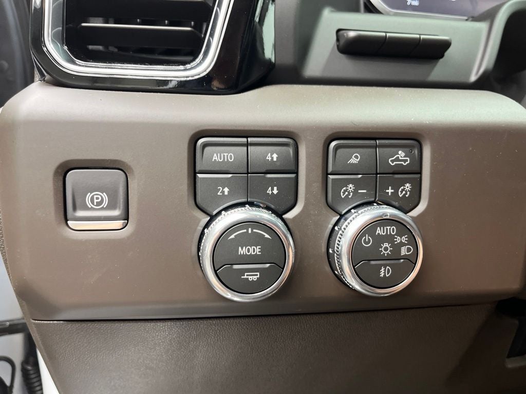 2026 GMC Sierra 2500HD Denali