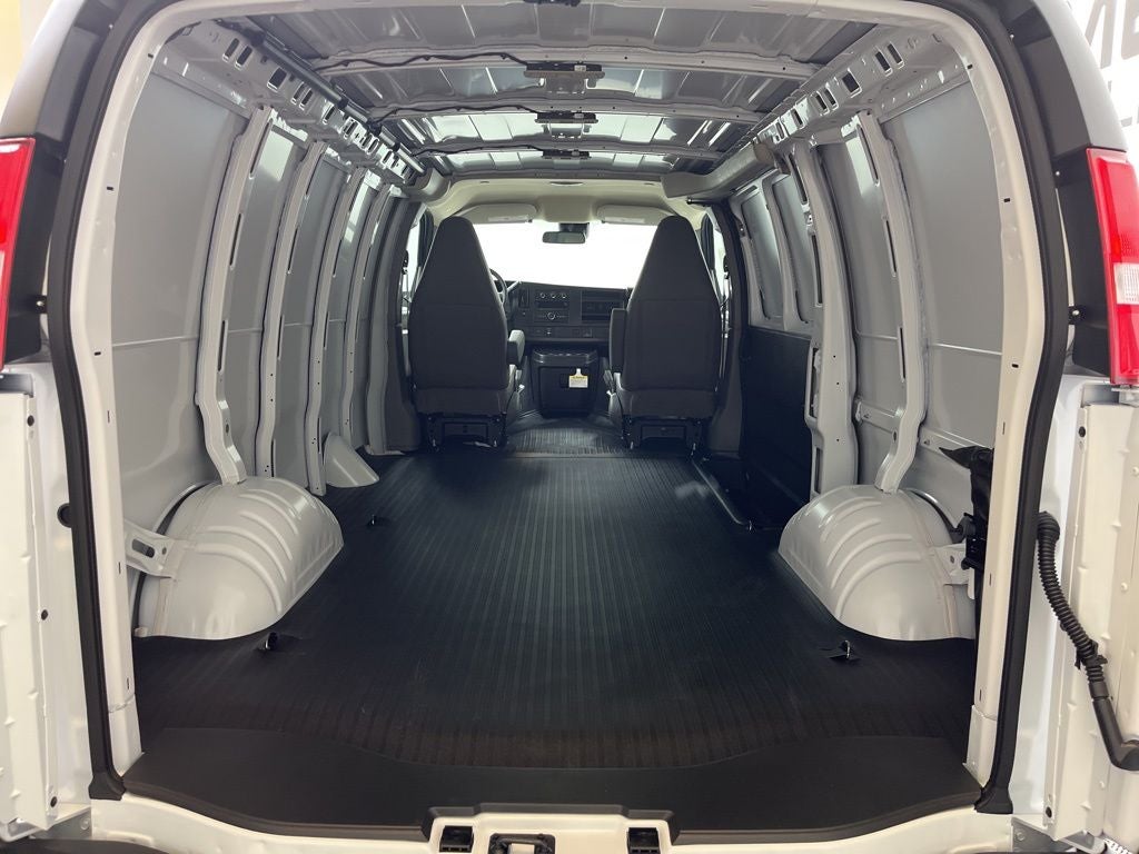 2026 GMC Savana 2500 Work Van