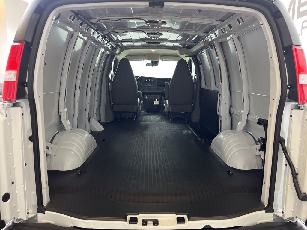 2026 GMC Savana 2500 Work Van