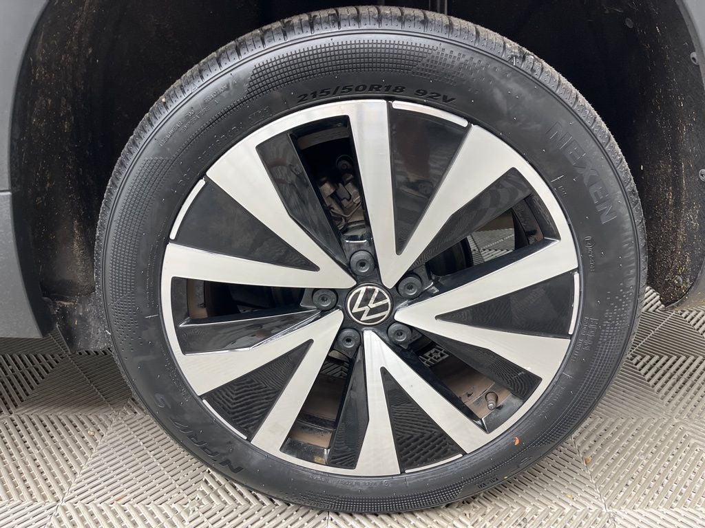 2024 Volkswagen Taos 1.5T SE SE