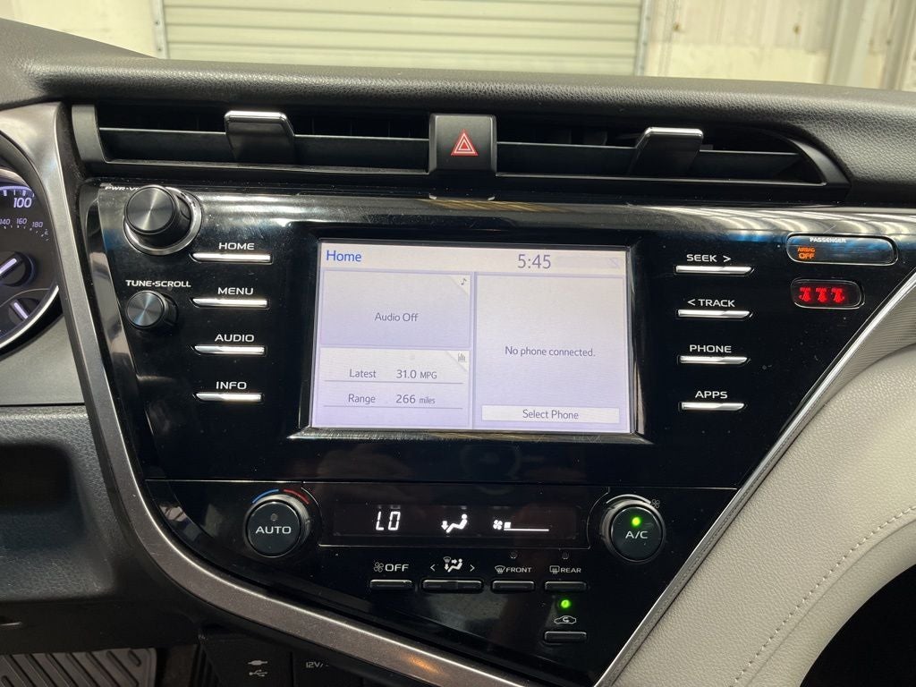 2018 Toyota Camry SE