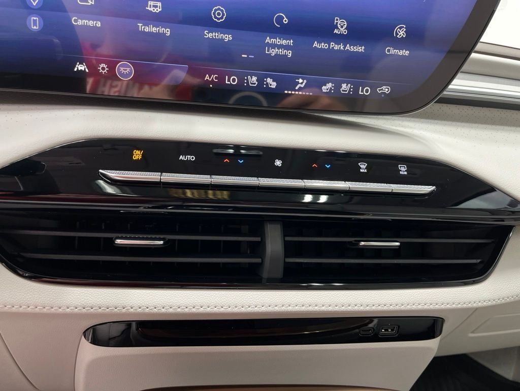 2026 Buick Enclave Avenir