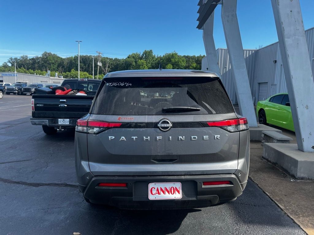 2024 Nissan Pathfinder S