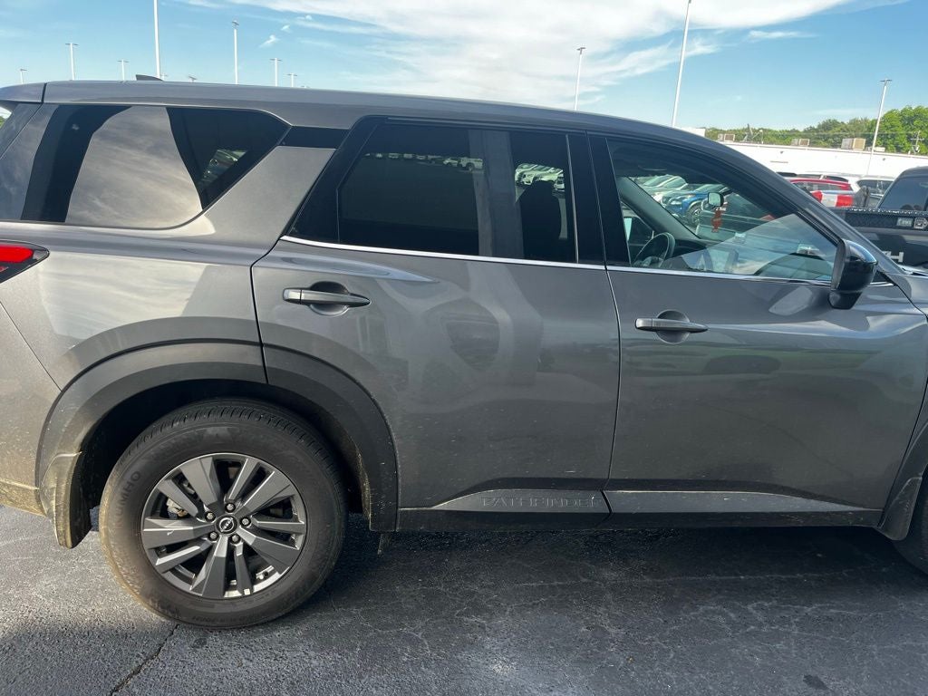 2024 Nissan Pathfinder S