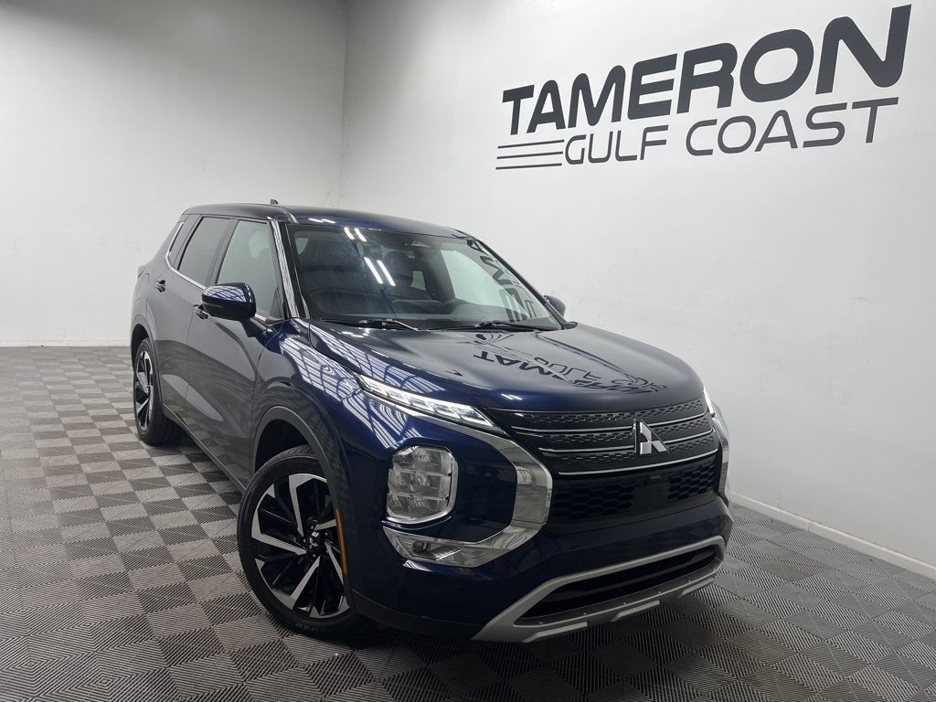 2024 Mitsubishi Outlander SE Black Edition w/Pano Roof