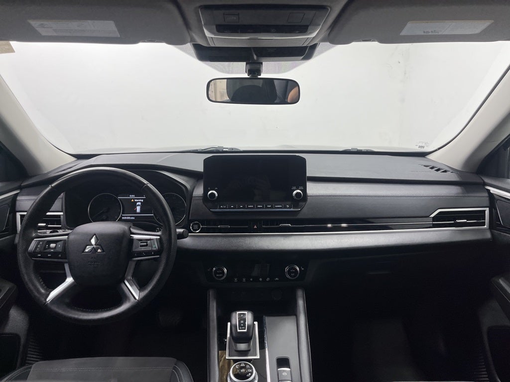 2024 Mitsubishi Outlander SE Black Edition w/Pano Roof