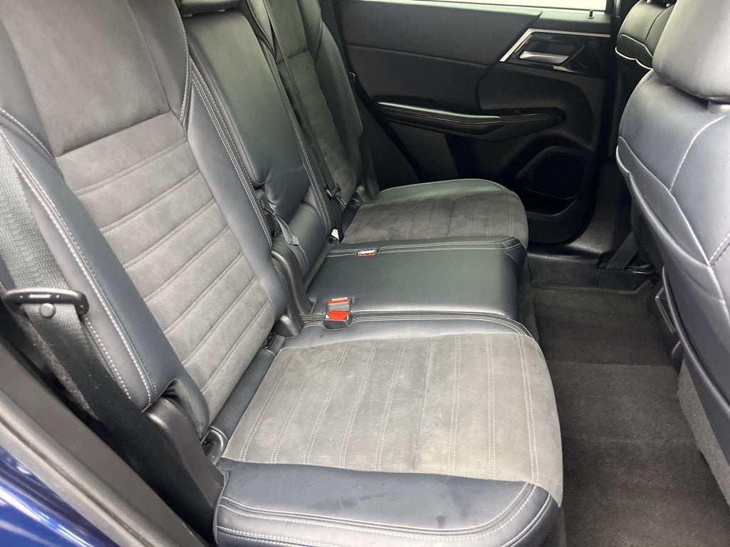 2024 Mitsubishi Outlander SE Black Edition w/Pano Roof