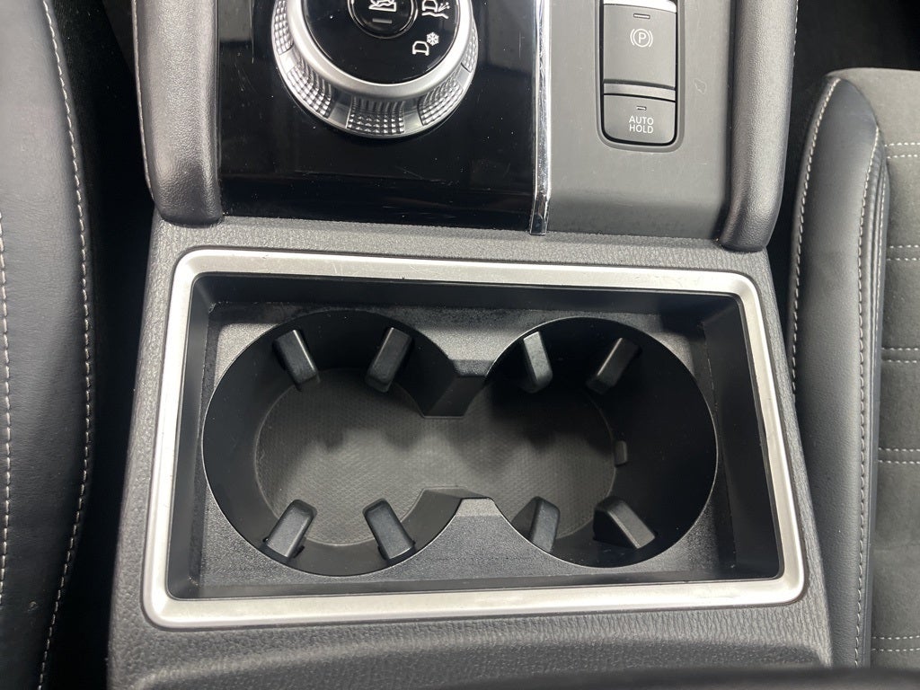 2024 Mitsubishi Outlander SE Black Edition w/Pano Roof