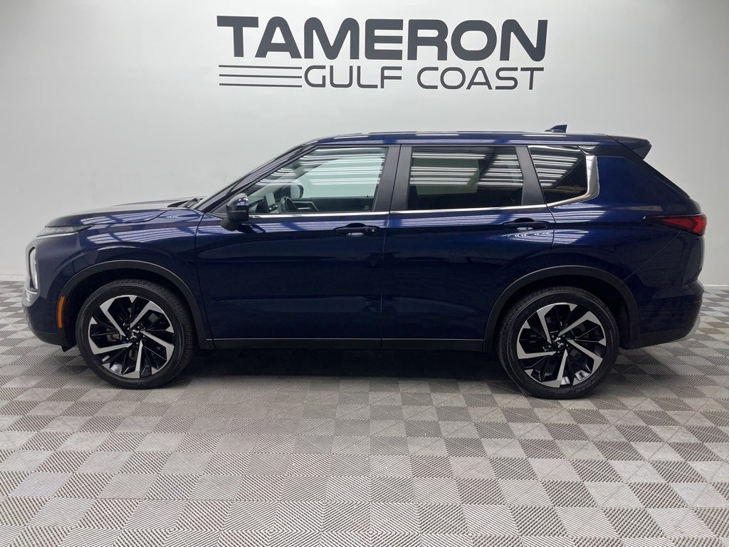 2024 Mitsubishi Outlander SE Black Edition w/Pano Roof