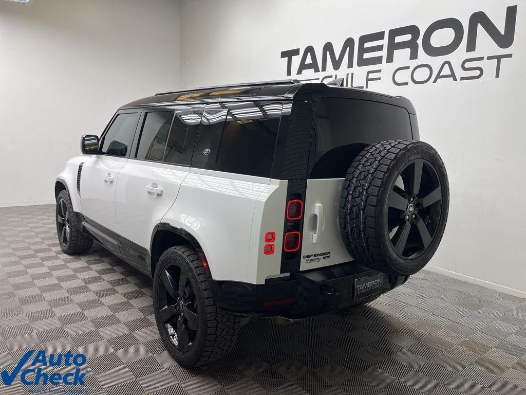 2023 Land Rover Defender 110 X-Dynamic SE