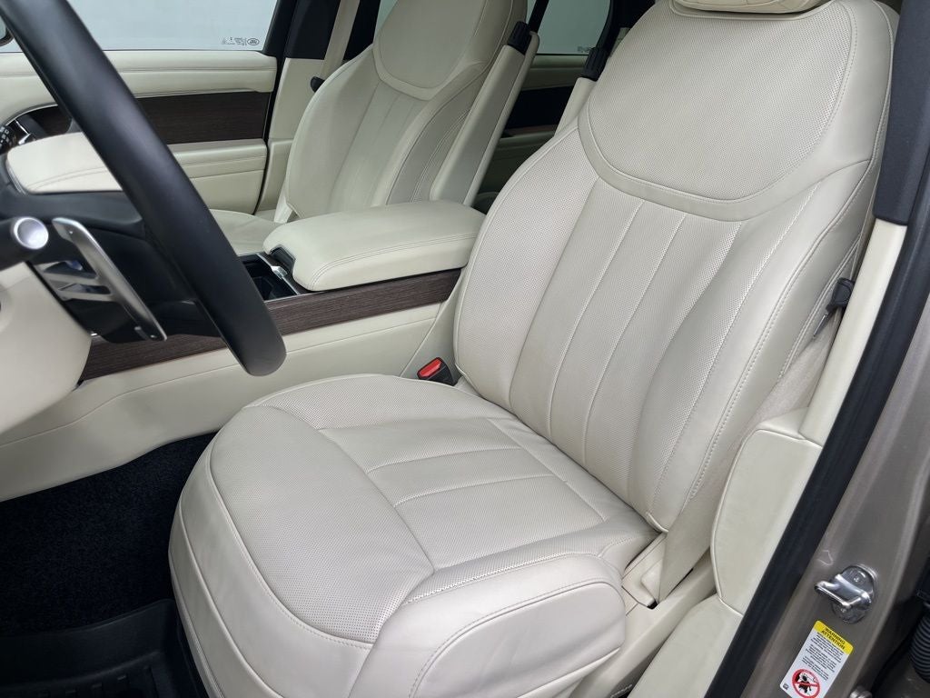 2023 Land Rover Range Rover SE