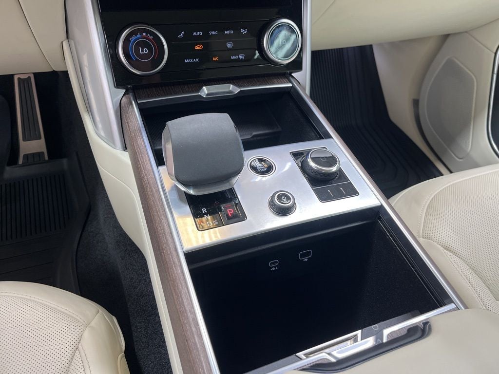2023 Land Rover Range Rover SE