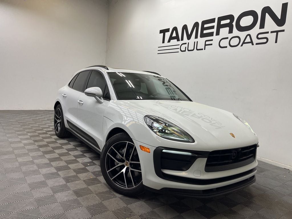 2025 Porsche Macan T