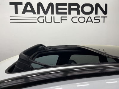 2025 Porsche Macan T