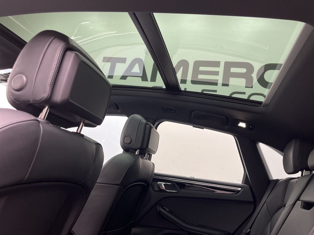 2025 Porsche Macan T