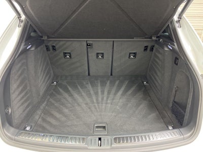 2025 Porsche Macan T