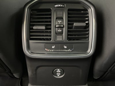 2025 Porsche Macan T