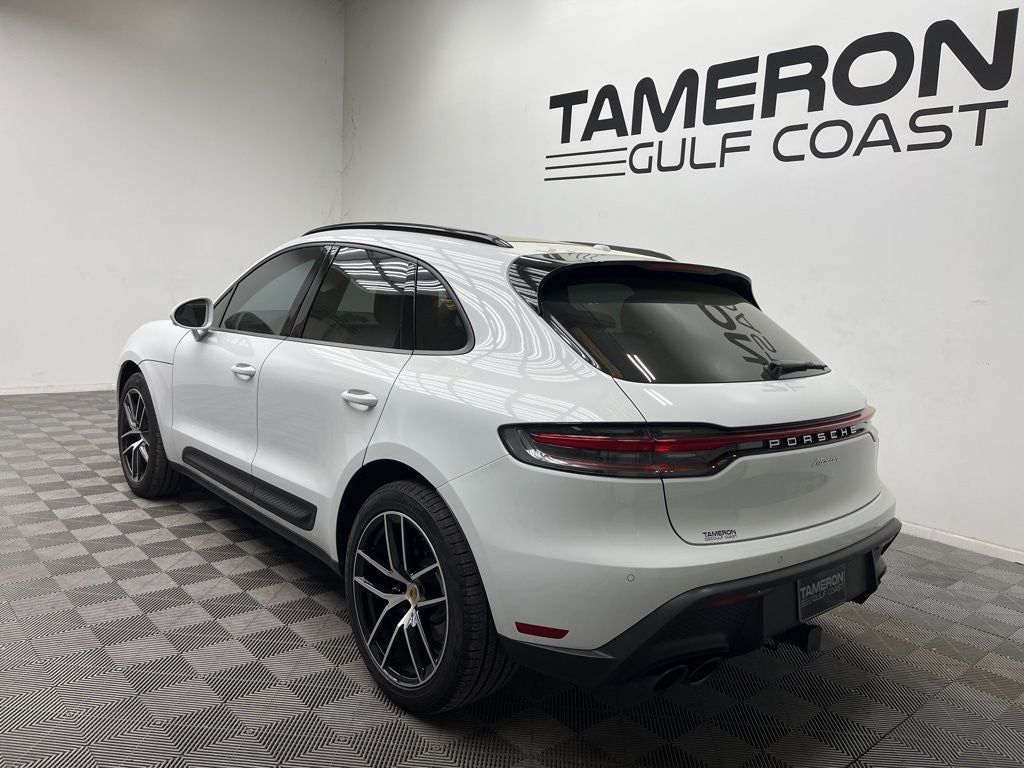 2025 Porsche Macan T