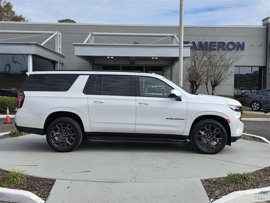 2024 Chevrolet Suburban RST