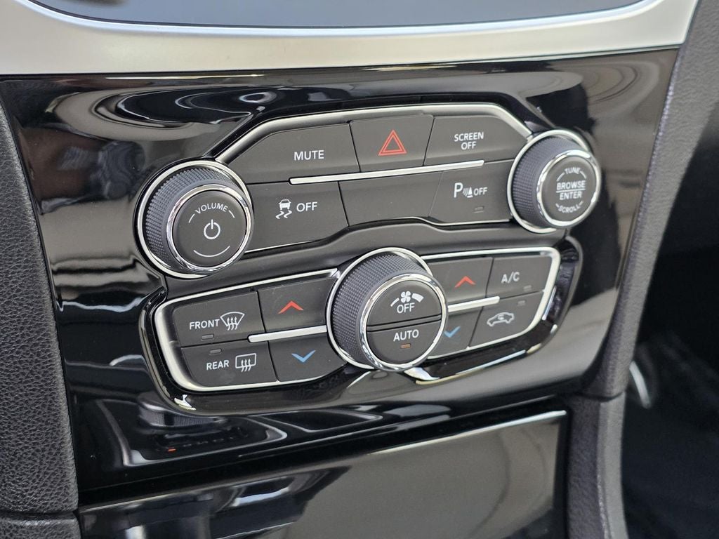 2023 Chrysler 300 Touring