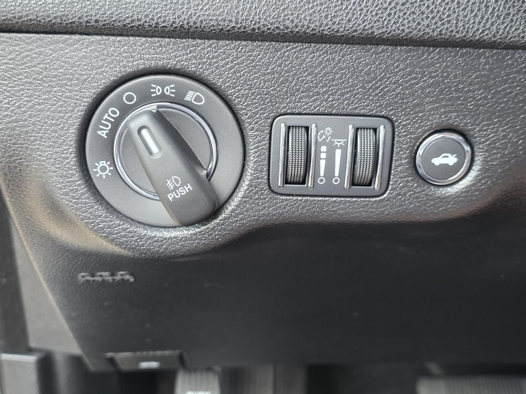 2023 Chrysler 300 Touring