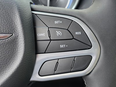 2023 Chrysler 300 Touring