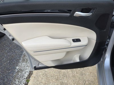 2023 Chrysler 300 Touring