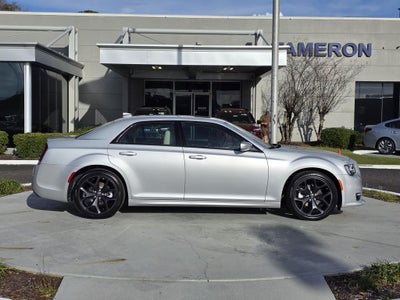 2023 Chrysler 300 Touring