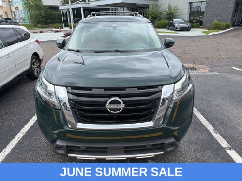 2023 Nissan Pathfinder Platinum