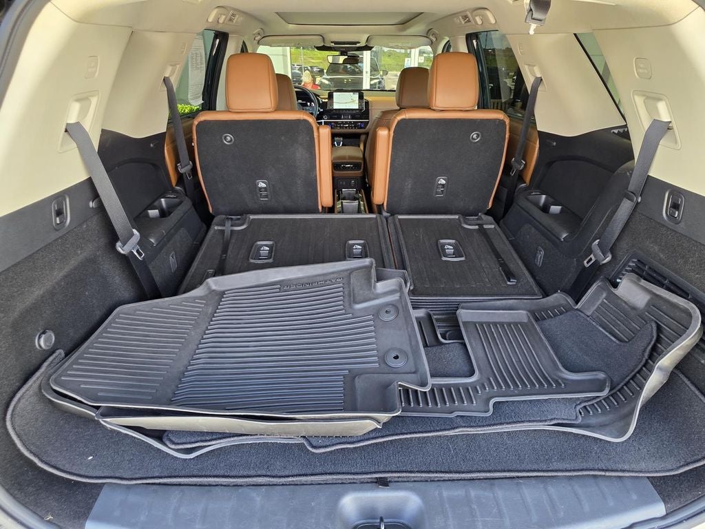 2023 Nissan Pathfinder Platinum