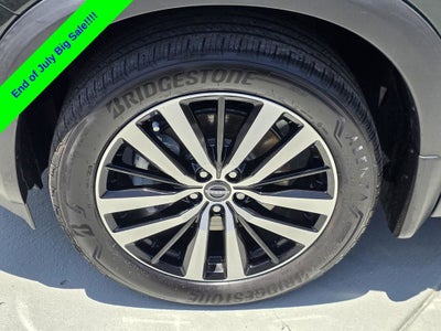 2023 Nissan Pathfinder Platinum