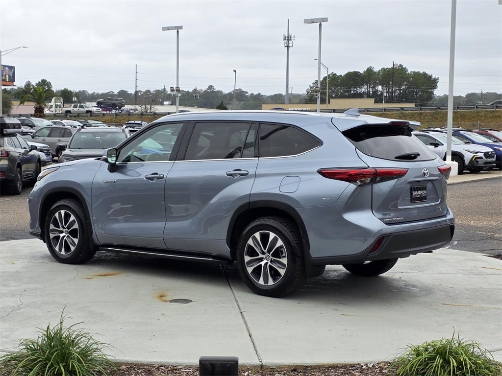 2021 Toyota Highlander Hybrid XLE