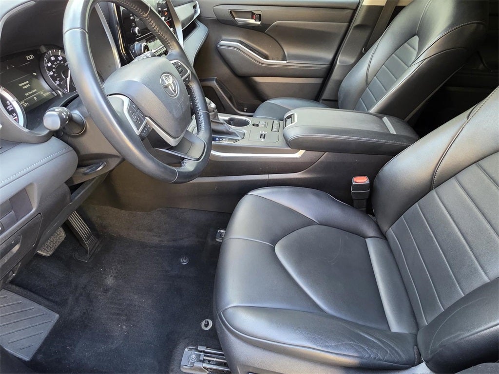 2022 Toyota Highlander XLE