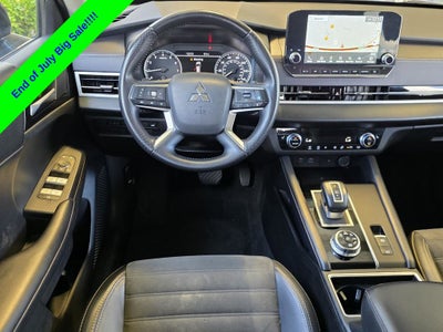 2024 Mitsubishi Outlander SE Black Edition w/Pano Roof